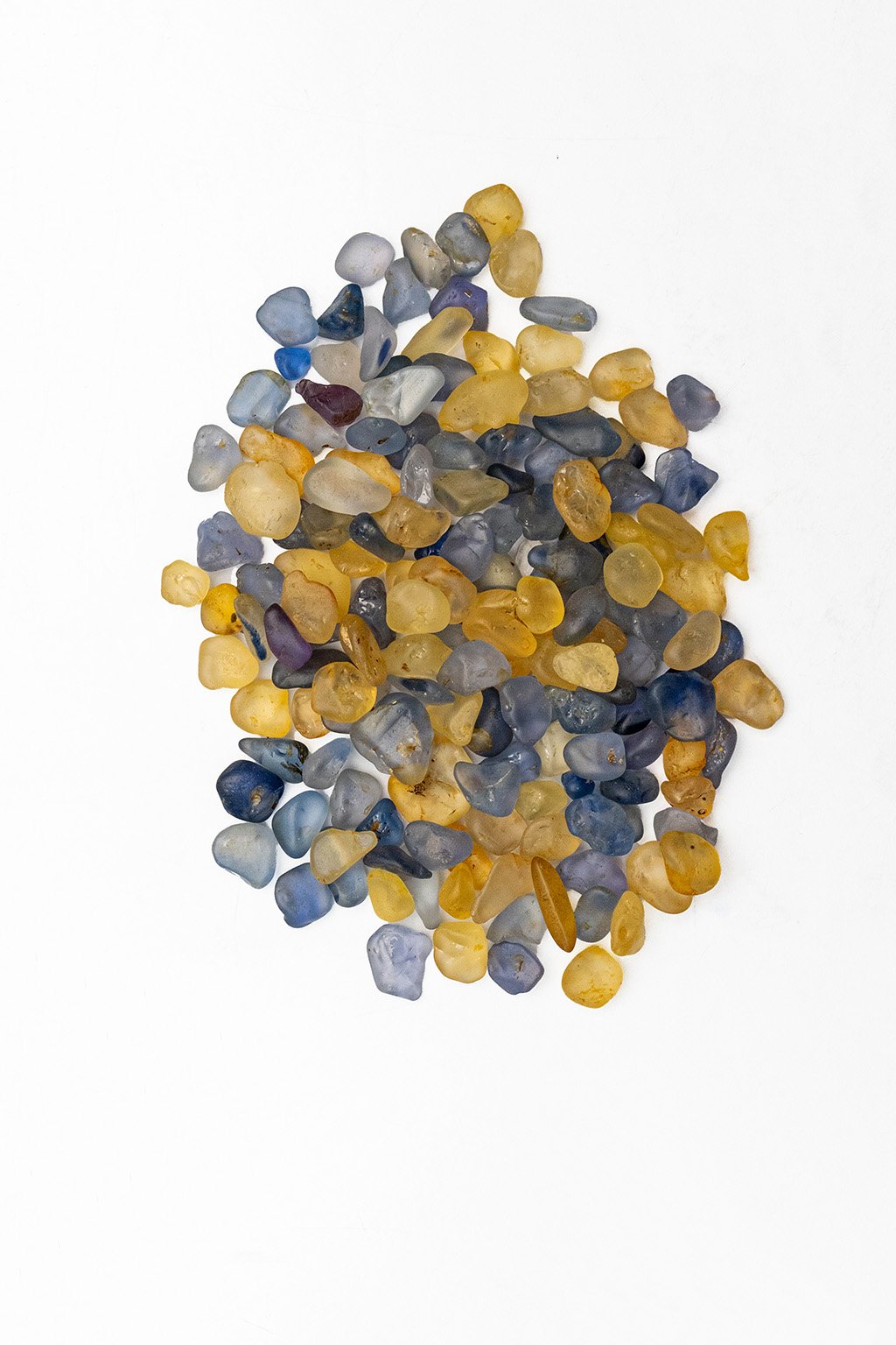 Heat-treated blue and yellow sapphires